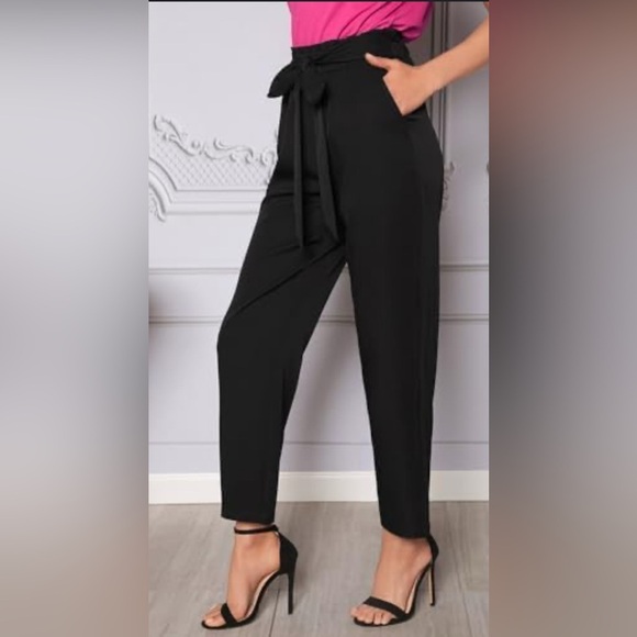 MFM BOUTIQUE Pants - Black Relaxed Fit Trousers with Tapered Ankle